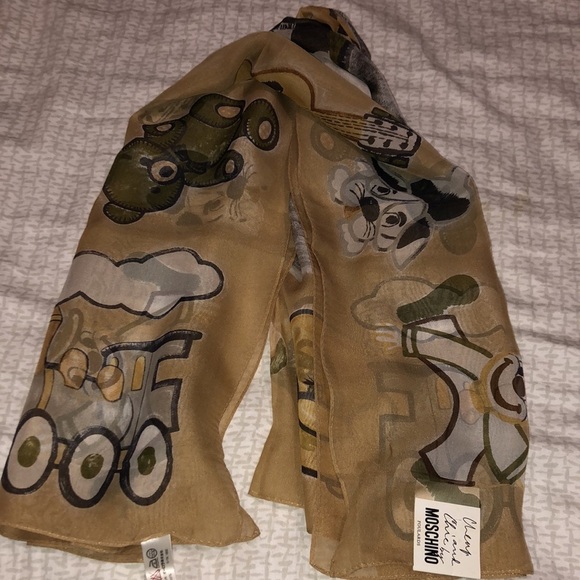 🧣Moschino Cheap and Chic silk scarf 🧣 - Picture 7 of 12